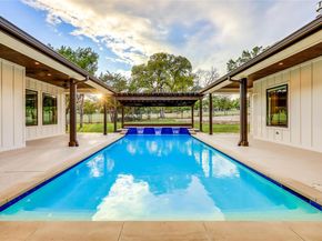 112 Venture BLVD S, Point Venture TX 78645
