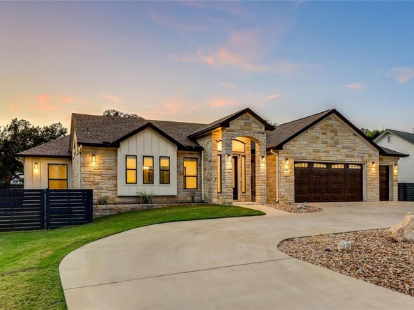 112 Venture BLVD S, Point Venture TX 78645