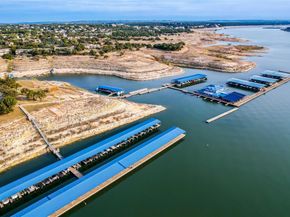 112 Venture BLVD S, Point Venture TX 78645