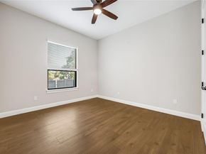 112 Venture BLVD S, Point Venture TX 78645