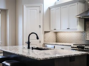 112 Venture BLVD S, Point Venture TX 78645