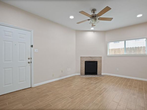 114 E 31st ST 112, Austin TX 78705