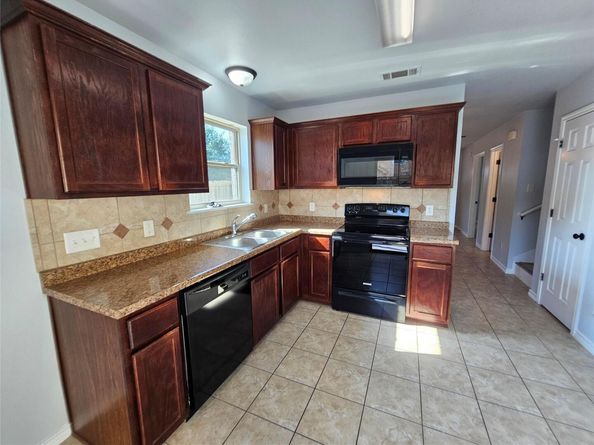 154 Sierra Rose LOOP, Georgetown TX 78626