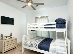 18812 Nicklaus DR, Point Venture TX 78645