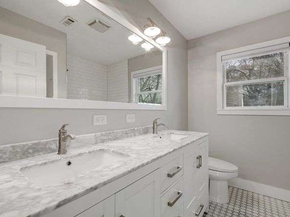 1600 Ashberry DR, Austin TX 78723