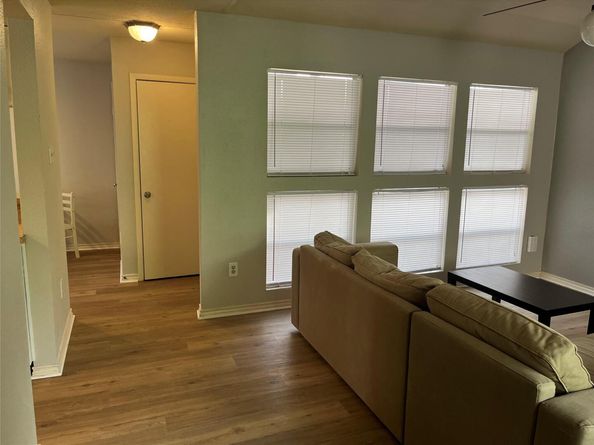 2311 W Nueces ST 301, Austin TX 78705