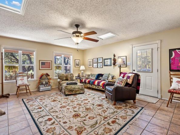 1109 Cedar Park DR, Cedar Park TX 78613