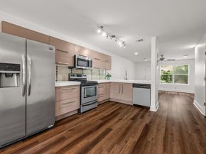 1101 Grove BLVD 208, Austin TX 78741