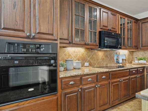 304 Las Colinas DR, Georgetown TX 78628