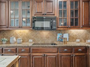 304 Las Colinas DR, Georgetown TX 78628