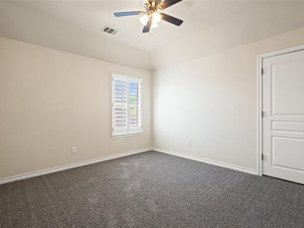 304 Las Colinas DR, Georgetown TX 78628