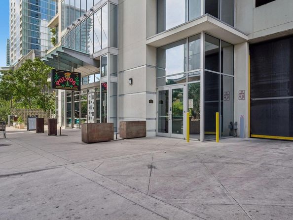 360 Nueces ST 3701, Austin TX 78701