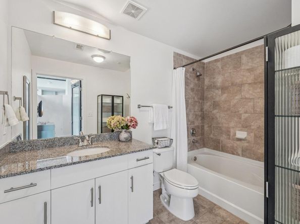 360 Nueces ST 3701, Austin TX 78701