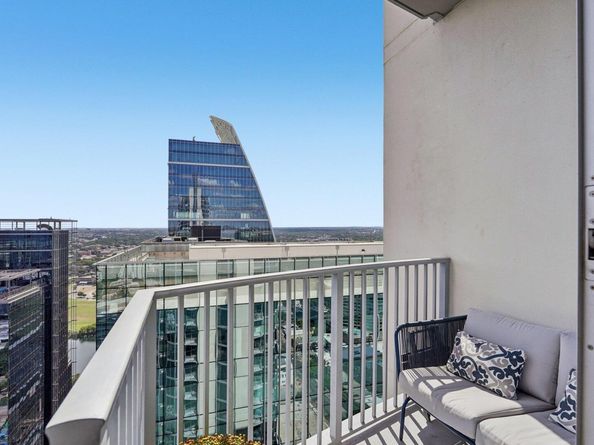 360 Nueces ST 3701, Austin TX 78701