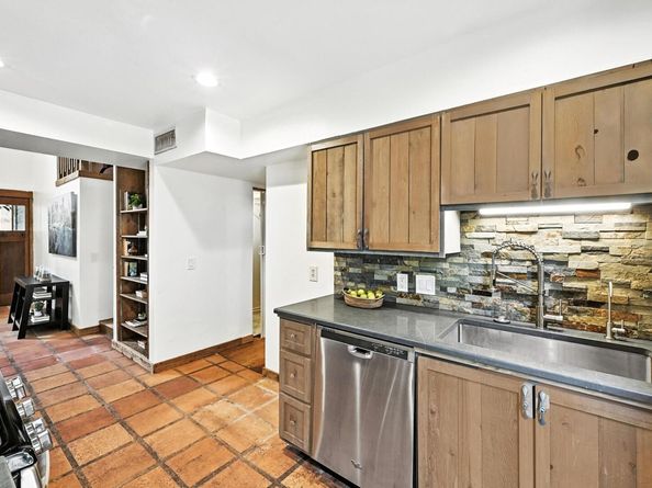 100 N Tumbleweed TRL, Austin TX 78733