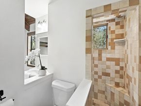 100 N Tumbleweed TRL, Austin TX 78733