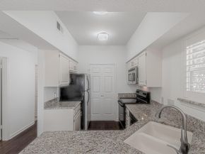 3809 Spicewood Springs RD 105, Austin TX 78759