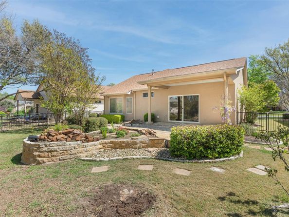 516 Texas DR, Georgetown TX 78633