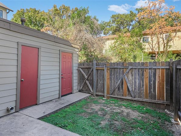 1200 Fairmount Ave, Austin TX 78704