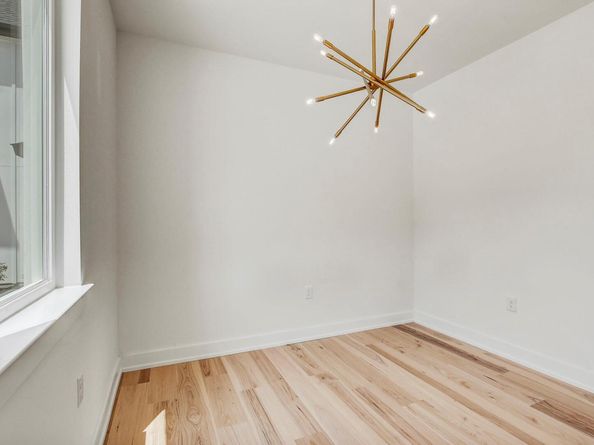 4127 E 12th ST 4, Austin TX 78721