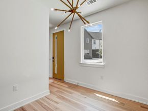 4127 E 12th ST 4, Austin TX 78721