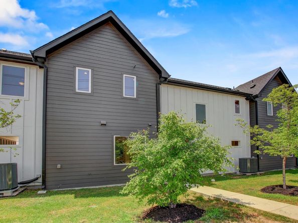 4127 E 12th ST 4, Austin TX 78721