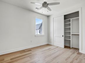 4127 E 12th ST 4, Austin TX 78721