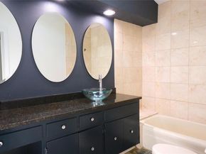808 Vanguard ST, Lakeway TX 78734
