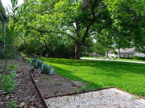 808 Vanguard ST, Lakeway TX 78734