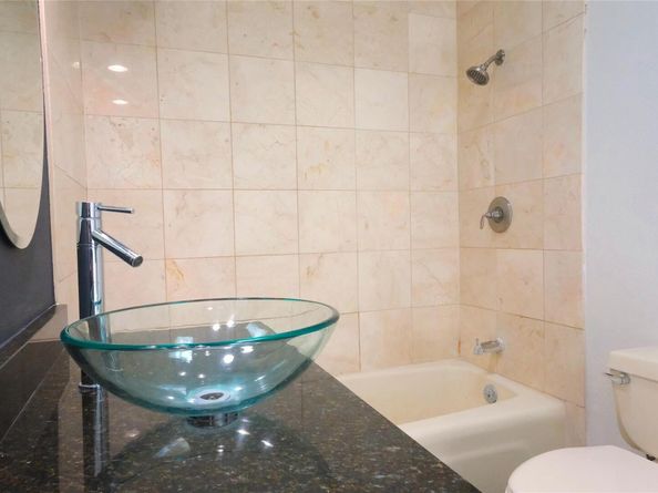 808 Vanguard ST, Lakeway TX 78734