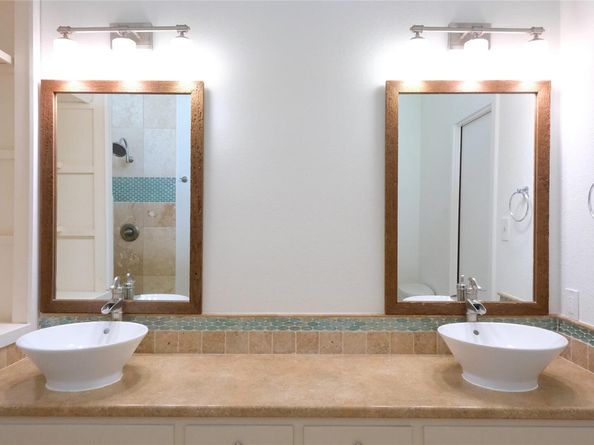 808 Vanguard ST, Lakeway TX 78734