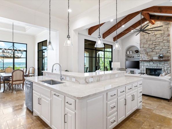 1116 Watercliffe DR, Lago Vista TX 78645