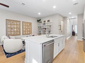 4323 Spicewood Springs RD 6, Austin TX 78759