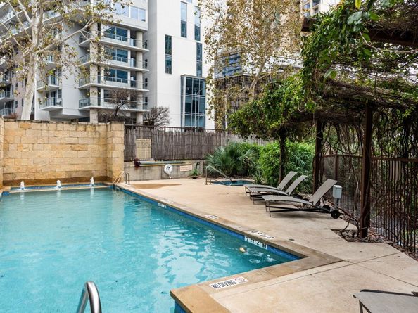 800 W 5th ST 902, Austin TX 78703