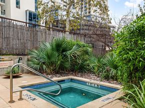 800 W 5th ST 902, Austin TX 78703
