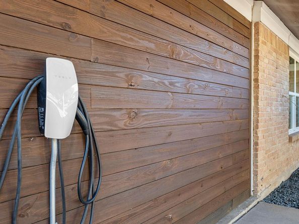 8801 Redfield LN, Austin TX 78758