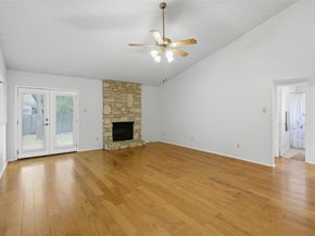 5305 Wolf RUN, Austin TX 78749