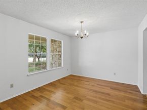 5305 Wolf RUN, Austin TX 78749