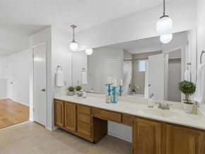 5305 Wolf RUN, Austin TX 78749