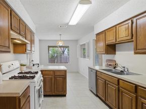 5305 Wolf RUN, Austin TX 78749