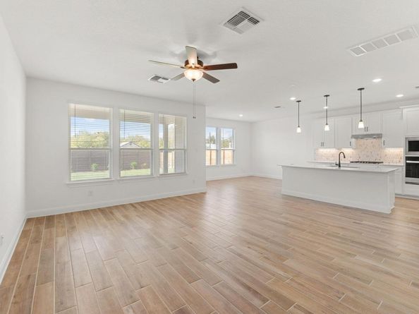 221 Regatta TRL, Leander TX 78641