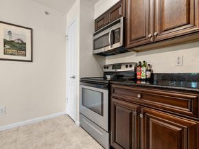 6000 Shepherd Mountain CV 302, Austin TX 78730