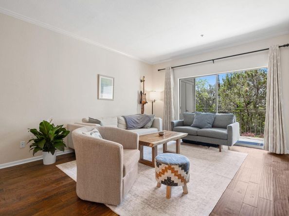 6000 Shepherd Mountain CV 302, Austin TX 78730