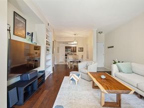 6000 Shepherd Mountain CV 302, Austin TX 78730
