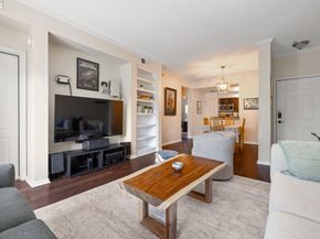6000 Shepherd Mountain CV 302, Austin TX 78730