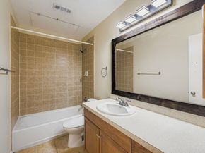 708 Graham PL 101, Austin TX 78705