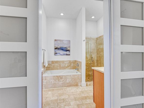 2520 Bluebonnet LN 62, Austin TX 78704