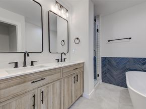 18414 Roundrock RD, Jonestown TX 78645