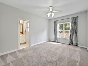 22 Hedgebrook WAY, The Hills TX 78738