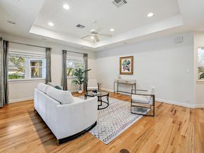 22 Hedgebrook WAY, The Hills TX 78738